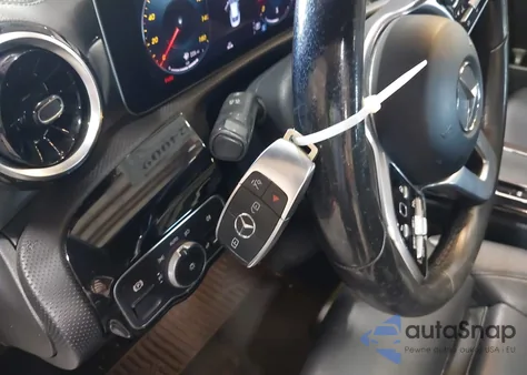 2020 Mercedes-Benz Cla 250 4Matic z USA, uszkodzony, nr VIN WDD5J4HB3LN078303